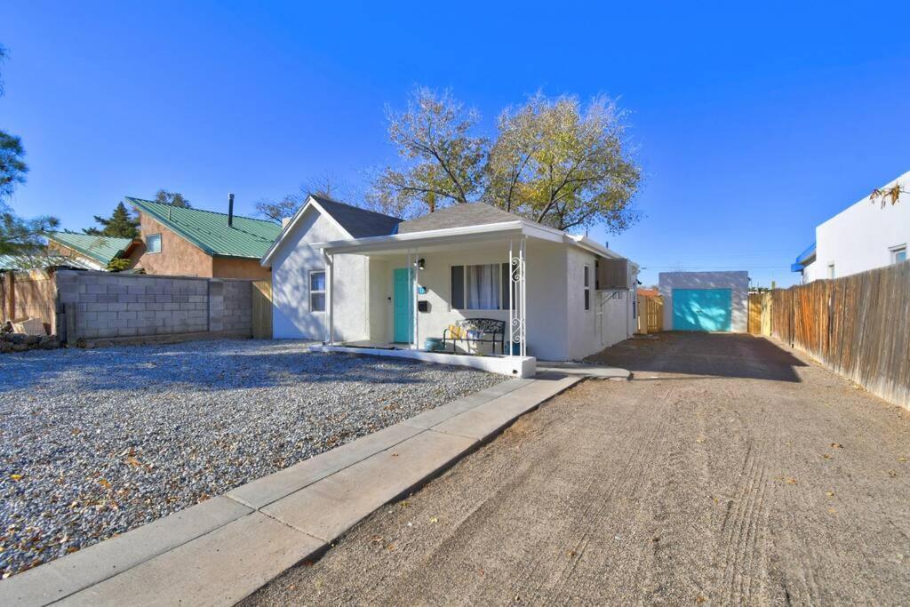 House With Great Beds, Full Kitchen, Fenced Yard Villa Албукерке Екстериор снимка